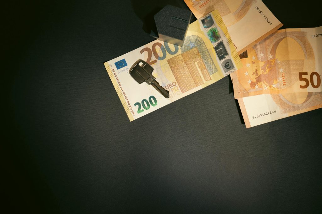 Navigating Credit Options in Moldova: A Deep Dive into Mobiasbanca, ProCredit Bank, and Other Key Players - Melhores cartões de credito na Moldávia