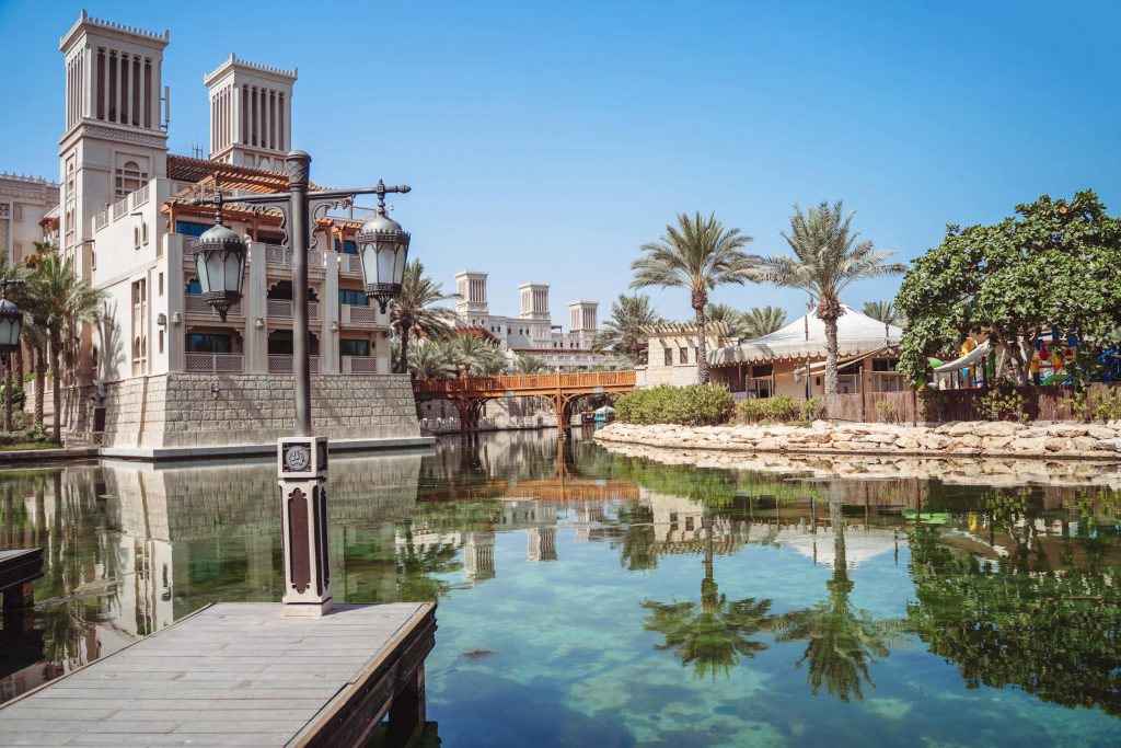 Navigating the UAE Loan Landscape: How Emirates NBD, ADCB, and Dubai Islamic Bank Meet Your Financial Needs - como solicitar empréstimo nos Emirados Árabes Unidos