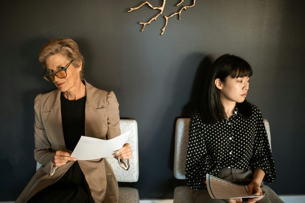 Navigating the Job Market: Essential Strategies for Landing Positions at Fortune 500 Giants such as Amazon and Tesla - Como solicitar vagas de emprego