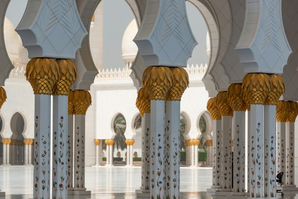 Islamic Finance Unveiled: Understanding Loan Offerings from Abu Dhabi Islamic Bank to Sharjah Islamic Bank in the UAE Market - Como solicitar empréstimo nos Emirados Árabes Unidos