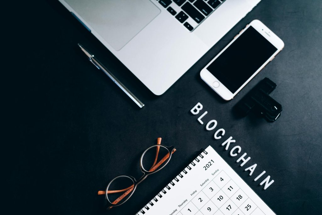 The Future of Work in Italy: How to Secure a Position with Top Employers like Fiat, Prada, and Deloitte - Melhores oportunidades de emprego na Itália