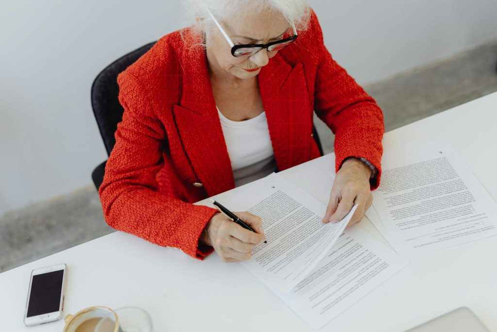 Navigating the Job Market: Leading Companies Offering Employment in Slovenia - Melhores oportunidades de emprego na Eslovênia