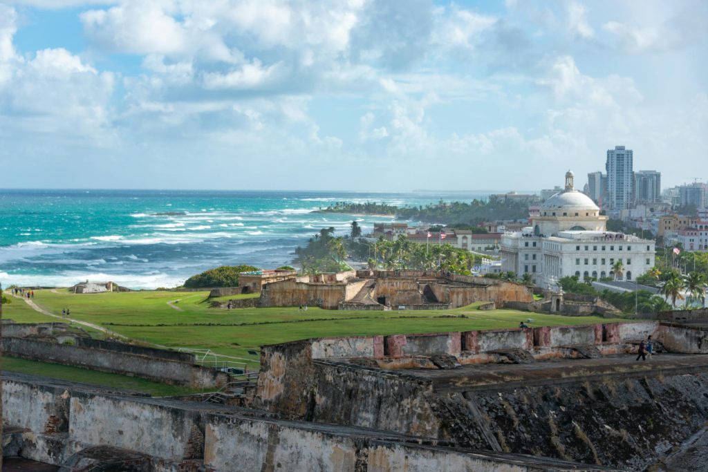 Maximize Your Loan Approval Chances: Insights from Banco Santander and Caribe Federal Credit Union for Puerto Rico Residents - Como aumentar suas chances de aprovação de empréstimo em Porto Rico