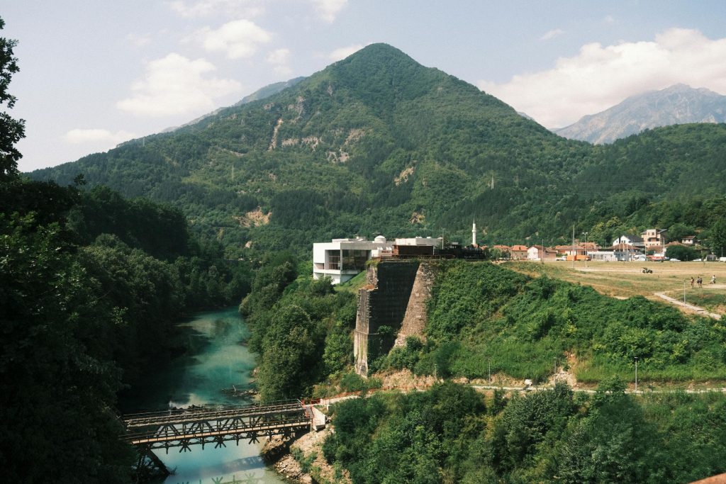 Top High-Paying Careers in Bosnia and Herzegovina: Exploring Opportunities with BH Telecom, Elektroprivreda BiH, and More - Profissões mais bem pagas na Bósnia e Herzegovina